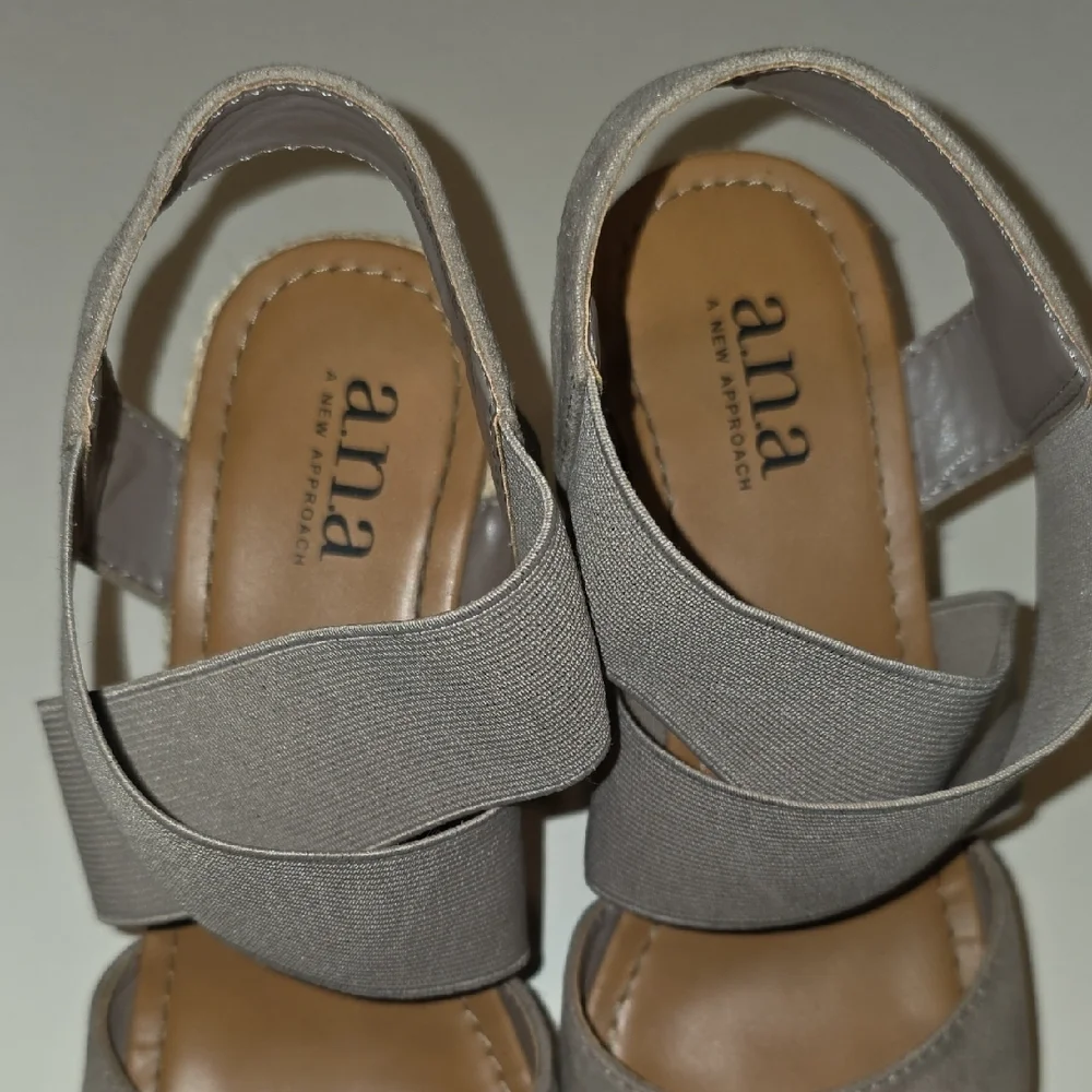 a.n.a. A New Approach Nautical Beige Taupe Elastic Strap Wedge Sandals Size 7M